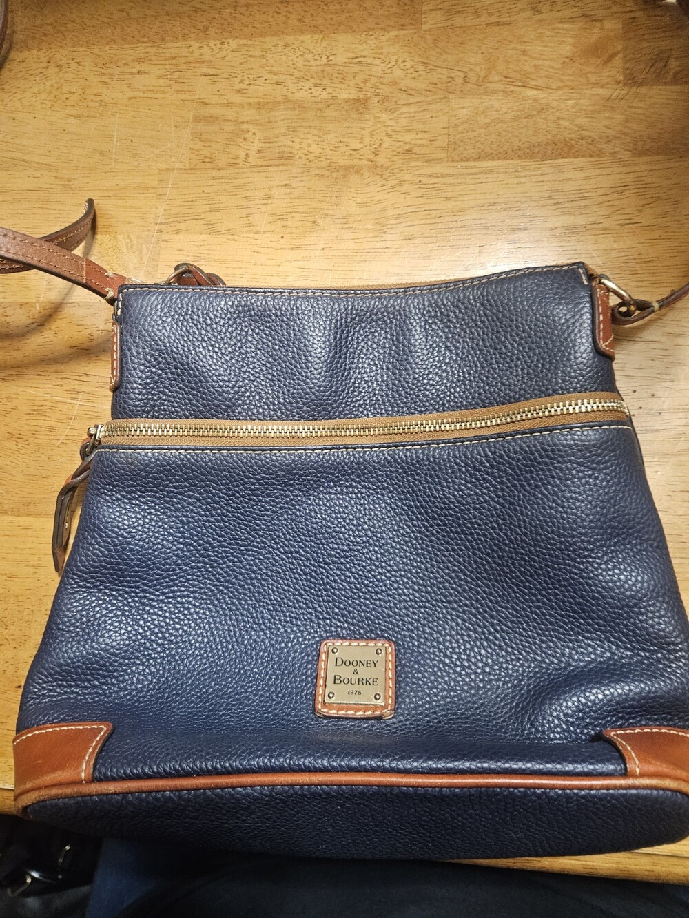 Dooney & Bourke Pebble Grain Crossbody Bag